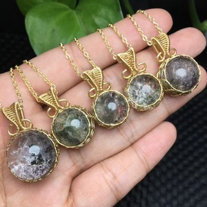 Ciondolo Artigianale con Cristallo Curativo Avvolto in Filo, Ciondoli in Quarzo Naturale Avvolto in Filo per Guarigione Spirituale - Product Image 3