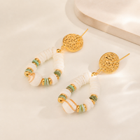 Boucles d'oreilles créoles de style ethnique, avec perles en éclats de coquillage et pierres naturelles, bijoux d'oreille de luxe haut de gamme, grandes créoles exagérées pour femmes