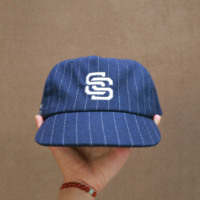 Gorra de Béisbol Personalizada de 5 Paneles con Rayas, Bordado de Marca, Hebilla Metálica Ajustable