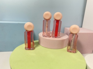 Huile à lèvres personnalisée Sexy Lips, marque privée, effet repulpant puissant, hydratation extrême, gloss fruité pour lèvres. - Product Image 6