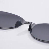 Nouvelles lunettes de soleil polarisées pliables légères en acier inoxydable à monture complète, confortables et élégantes pour hommes et femmes, pêche, plein air