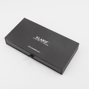 Caja de Regalo Portátil de Cartón para Hombre con Impresión Personalizada - Product Image 5