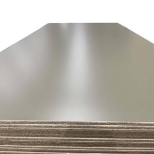 Tablero MDF de melamina de grado Beige 4x8 E1 con brillo laminado de PVC UV en ambos lados Hoja de madera contrachapada de 18mm para cocina moderna Precio bajo - Product Image 4