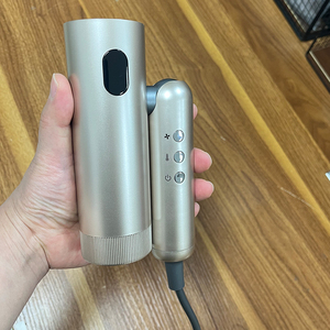 ไดร์เป่าผมระดับมืออาชีพ 1500W พับได้ ความเร็วสูง เทคโนโลยีไอออน มอเตอร์ Bldc แห้งเร็ว ใช้ได้สองแรงดันไฟฟ้า เหมาะสำหรับการเดินทาง - Product Image 4