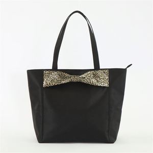 Sac à bandoulière en nylon grande capacité pour femme, forme oreiller, imperméable, motif léopard avec nœud, fermeture éclair, sac à main écologique - Product Image 2