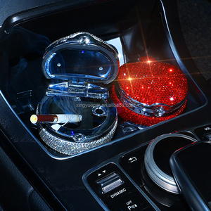 Rhinestone Shiny Sparkling Glitter Diamond-mounted Bling Metal Portable Cigarette Smoking Tobacco Bin <strong>Car</strong> <strong>Ashtray</strong> With Led Light - Product Image 3