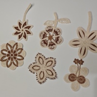 Applique florale en crochet faite à la main pour vêtements, robes, cardigans, sacs fourre-tout, accessoires de bricolage