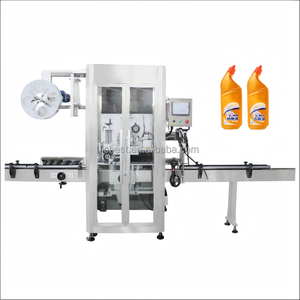 Machine d'étiquetage automatique pour manchons de nettoyant WC anti-corrosion - Applicateur de manchons rétractables haute vitesse pour bouteilles de produits chimiques quotidiens - Product Image 2
