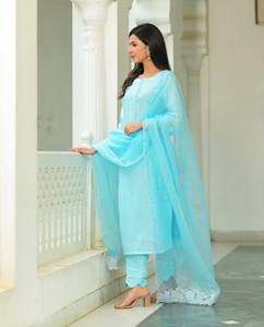 Diseñador de ropa festiva para mujer, Kurta recta azul cielo completamente cosida con pantalón, hermosa Dupatta Organza, conjunto de 3 piezas listo para usar - Product Image 4