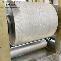 Machine de fabrication de panneaux muraux en profilés WPC PE pour l'extérieur, ligne de production d'extrusion de composite bois-plastique