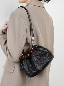 Sac seau en cuir de vachette première couche, design spécial, avec perles chinoises, poignée pour femme, design personnalisé, style niche - Product Image 3