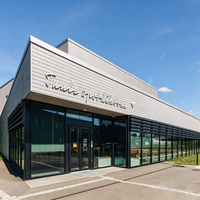 Structure en acier pour hall de sport de football en salle, portée claire de 50 m, certifiée EN1090 CE, directement de l'usine
