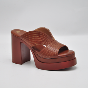 Vente en gros de chaussures à talons hauts pour femmes, sandales à plateforme, design pour pieds larges, pantoufles à talons pour femmes, confortables pour l'été - Product Image 3