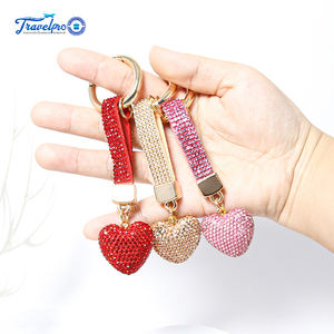 Personalizado completo de diamantes de imitación decorado en forma de corazón Blingbling llavero colgante señoras bolso accesorio pequeño regalo llavero - Product Image 5