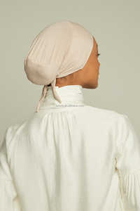 <span class=keywords><strong>LO</strong></span>.LOVE Unterkappe für Hijab - Französisches Beige Maßgefertigte Überkreuz-Unterkappe Hochwertige Oxford-Baumwolle Wärmende Atmungsaktive Innenkappe - Product Image 6