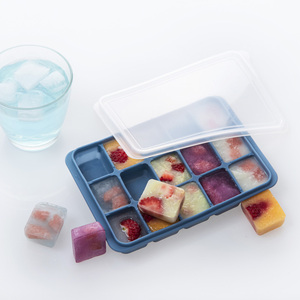 Plateau à glaçons en silicone personnalisé de 15 cubes avec couvercle, machine à glaçons portable et flexible pour cocktail de whisky et café froid - Product Image 1