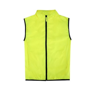 Chaleco de Seguridad Ajustable de Alta Visibilidad, Transpirable, con Cinta Reflectante Fluorescente, Logotipo Personalizado, Color Personalizado, 100% Poliéster - Product Image 2