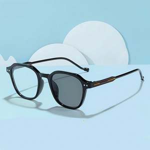 Gafas de Sol para Niños con Logotipo Personalizado 2025, Gafas Fotocromáticas que Cambian de Color para Niños y Niñas, Anti Luz Azul - Product Image 1