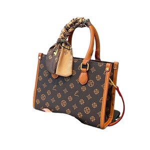 New Trending Luxury Designer PVC Floral Pattern Women's Tote Bag With Polyester Zipper Closure & Large Capacity Tanjing - Product Image 1