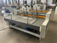 Machine automatique de fabrication de cloisons en carton ondulé, rainureuse pour cloisons en carton ondulé