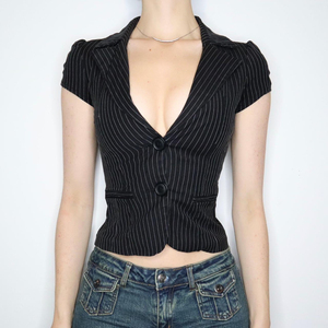 Chemise de costume rayée à manches courtes, col en V profond, boutonnée, chemise asymétrique courte pour le bureau - Product Image 1