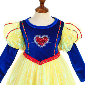 Noël <span class=keywords><strong>dessin</strong></span> <span class=keywords><strong>animé</strong></span> <span class=keywords><strong>neige</strong></span> blanche princesse Cosplay robe pour filles Halloween carnaval fête <span class=keywords><strong>reine</strong></span> <span class=keywords><strong>des</strong></span> neiges Costume avec cape et pantalon - Product Image 2