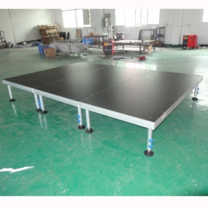 Escenario Modular de Aluminio Ligero para Exteriores con Fácil Montaje y Superficie Antideslizante para Eventos y Espectáculos - Product Image 4