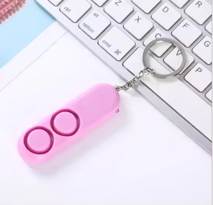 SOS alarma <span class=keywords><strong>personal</strong></span> seguridad botón de pánico <span class=keywords><strong>armas</strong></span> de autodefensa para mujeres salvaguardar guardaespaldas alarma <span class=keywords><strong>personal</strong></span> - Product Image 4