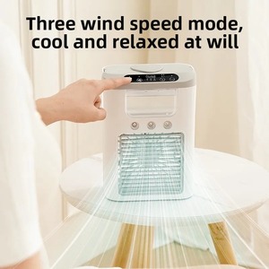 Ventilateur de bureau rechargeable par USB avec humidification par pulvérisation à trois buses, réservoir d'eau de grande capacité de 600 ml, refroidissement rapide, souffleur d'air froid - Product Image 2