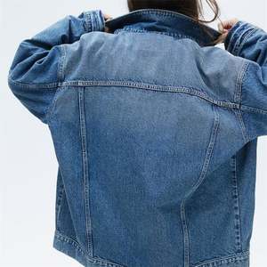 Veste bomber en denim bleu foncé de haute qualité, mode automne/hiver 2025, pour femmes, coupe régulière personnalisée, coton écologique - Product Image 4