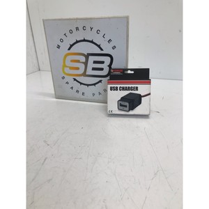 Caricatore USB Yamaha 5V 2.4A Accessorio per Moto - Product Image 2
