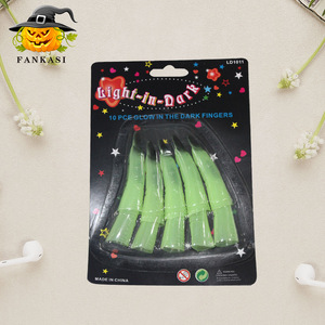 Pointes d'ongles qui brillent dans le noir pour Halloween, vertes avec des pointes rouges, pour la décoration de fête costumée - Product Image 5