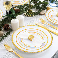 Assiettes de présentation en plastique avec bord doré, assiette de présentation de luxe transparente pour mariage 13 pouces, décoration de table élégante