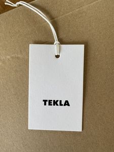 Precios al por mayor para etiquetas de ropa personalizadas, etiquetas de ropa de PVC, etiquetas impresas impermeables y logotipos de marcas de ropa - Product Image 1