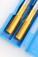 ST3*0.5 ST4*0.7 ST5*0.8 ST6*1 ST8*1.25 ST10*1.5 HSS-CO TIN Coating Machine Threading Tap 2pcs/set ST Insert Straight Flute Tap