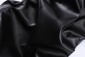 บุรุษกางเกงหนังเงาเงาผู้<span class=keywords><strong>ชาย</strong></span>จีบหนัง PU Streetwear <span class=keywords><strong>กางเกง</strong></span>ลําลองหลวม<span class=keywords><strong>กางเกง</strong></span>หนังพังก์แบบกําหนดเอง - Product Image 5