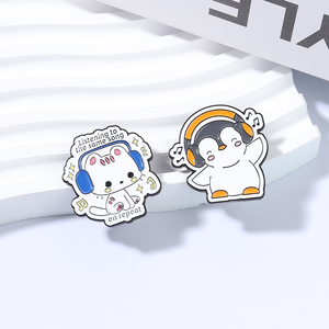 Pin <span class=keywords><strong>de</strong></span> esmalte con diseño <span class=keywords><strong>de</strong></span> gato y pingüino escuchando la misma canción en repetición, bonito broche <span class=keywords><strong>de</strong></span> música con auriculares, insignia <span class=keywords><strong>de</strong></span> solapa, regalos <span class=keywords><strong>de</strong></span> joyería - Product Image 3