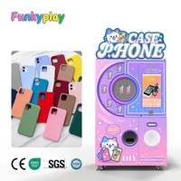 Máquina Expendedora de fundas de teléfono Funkyplay Resort Spa Boutique con opciones de ilustraciones personalizadas