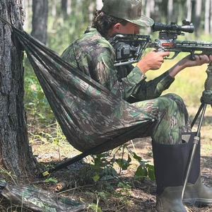 Siège de chasse portable Fanatic Outdoors Low Down, chaise de pêche à bandoulière pour utilisation en extérieur - Product Image 5