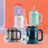 Mug Perjalanan Vakum Stainless Steel Dinding Ganda Desain Baru Ukuran Besar Tumbler Kopi Sedotan Cangkir yang Dapat Dikustomisasi Cangkir Kopi Sekali Pakai