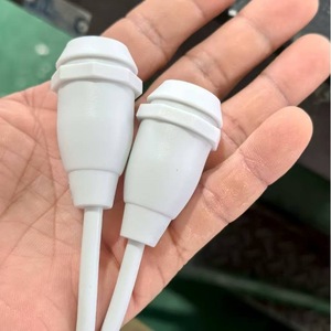 Base de Lámpara E12 E14, Portalámparas de Plástico con Rosca, Resistente al Agua para Exteriores, 110V-250V 10A, con Función de Seguridad - Product Image 3