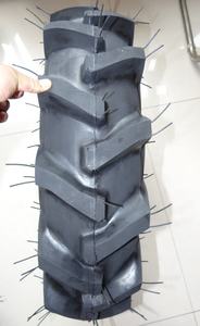 Usine en gros pas cher prix tracteur <span class=keywords><strong>agricole</strong></span> pneus diagonaux pour tracteur japon R1 tracteur pneus 7-<span class=keywords><strong>16</strong></span> 8-<span class=keywords><strong>16</strong></span> 7-14 8-18 6-12 - Product Image 3
