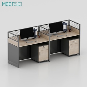 Poste de travail modulaire de bureau moderne personnalisé pour 2 à 6 personnes, table extensible avec cloison de séparation - Product Image 1