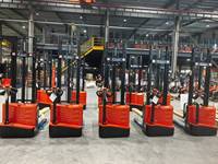 Chariot élévateur électrique à double plateforme 1500kg 2000kg, transpalette électrique double pour la manutention de matériaux en entrepôt
