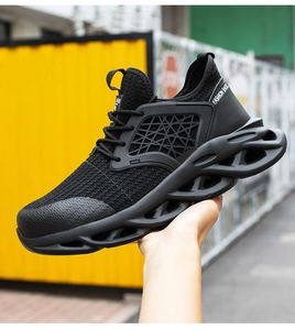 รองเท้าทำงานผู้ชายแบบสานระบายอากาศสำหรับฤดูร้อน รองเท้าผ้าใบกันลื่น - Product Image 3