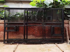 ผนังด้านหน้าคอกม้าแบบหนาพิเศษพร้อมประตูบานพับ โครงสร้างเหล็ก Q235 ปรับขนาดได้ตามต้องการ - Product Image 3