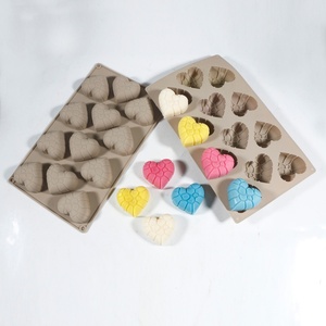 Molde de Silicona de 12 Cavidades con Forma de Corazón Agrietado para Hornear y Hacer Chocolate, Herramienta Flexible Antiadherente para Decoración de Pasteles - Product Image 1