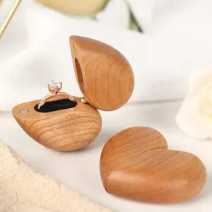 Factory Custom Wooden Ring Box Heart Shaped Ring Box Wedding Engagements Ring Box