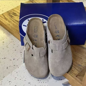 Mocassins Birkentock Bosston en daim de vache de qualité supérieure, semelle en liège souple, sandales pour homme à enfiler, intérieur/extérieur, personnalisables - Product Image 3