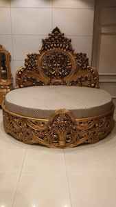 เตียงไม้หุ้มกระดุมแบบทำมือ แกะสลักลายคลาสสิก เฟอร์นิเจอร์ห้องนอนสไตล์โบราณ - Product Image 3